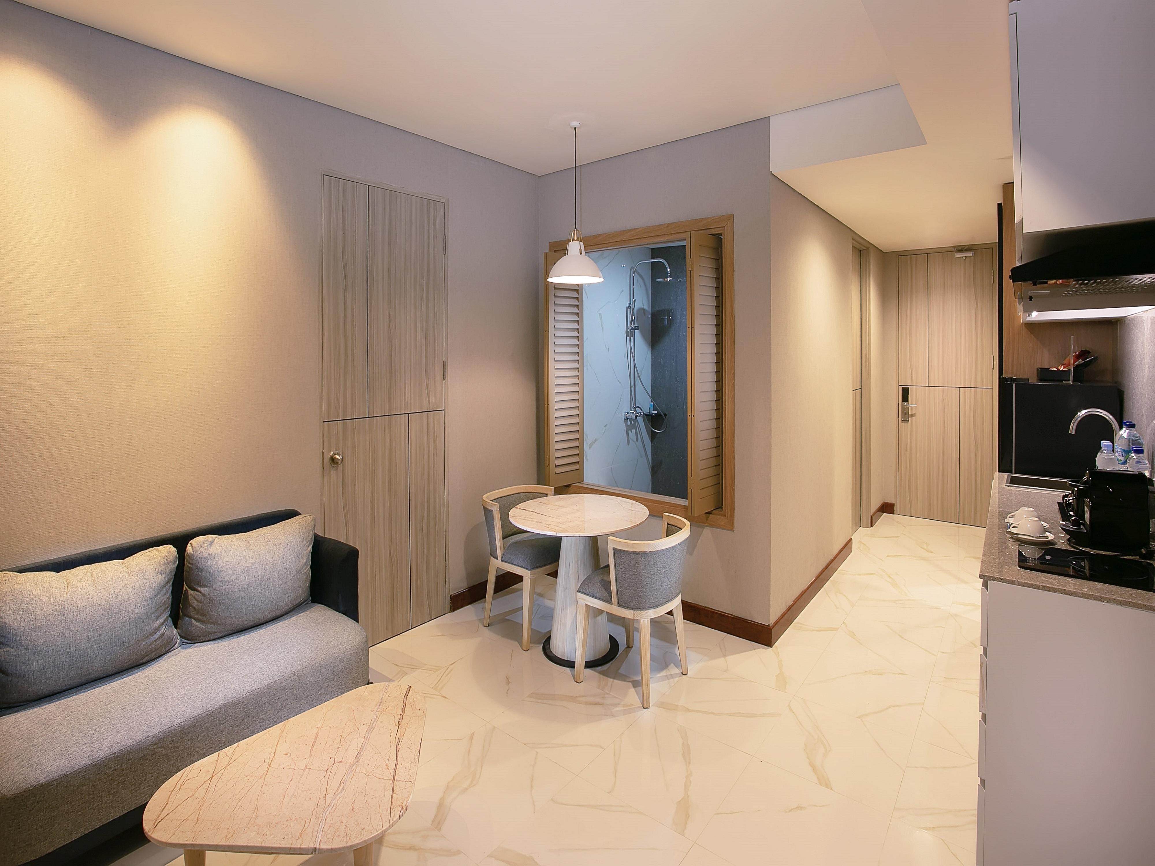Blue Sky Hotel Balikpapan Exterior photo