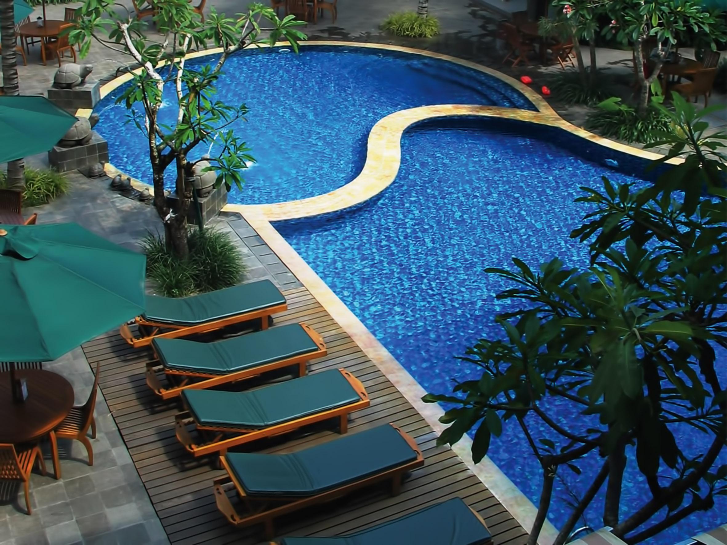 Blue Sky Hotel Balikpapan Exterior photo