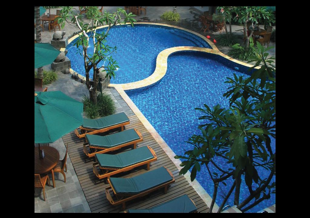 Blue Sky Hotel Balikpapan Exterior photo