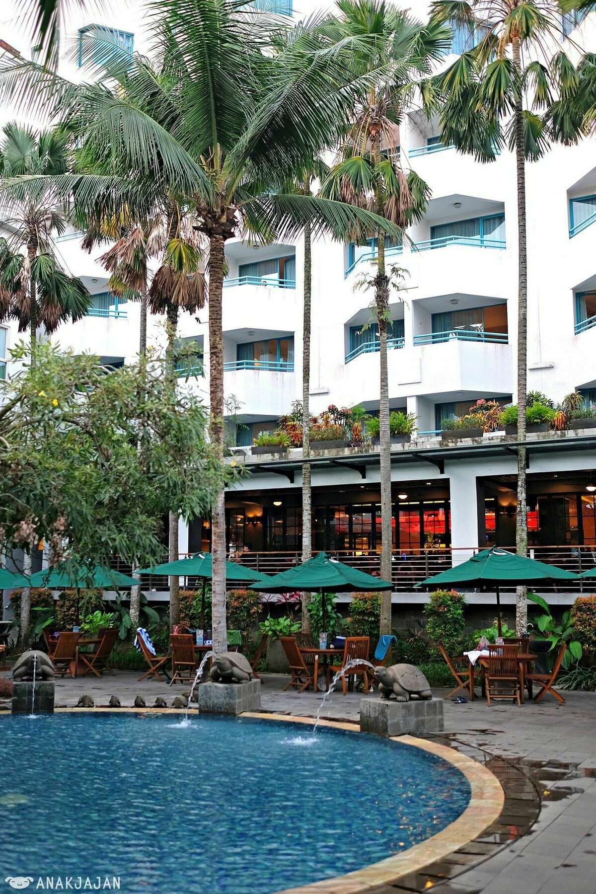Blue Sky Hotel Balikpapan Exterior photo